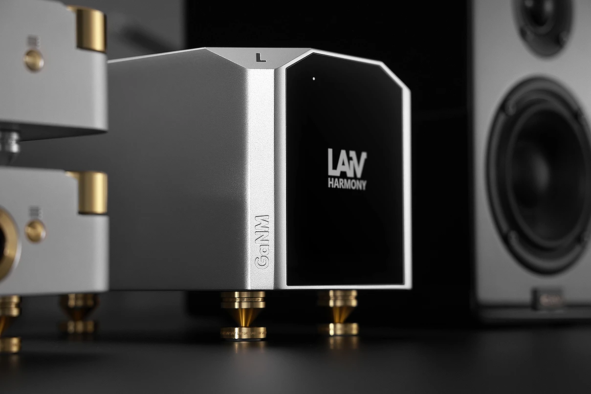LAiV Harmony DAC & HP2A & GaNM v HiFi Voice